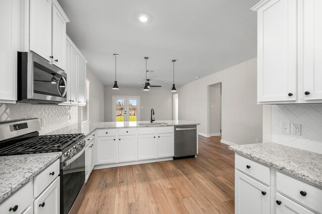 Building Photo - 3052 Sorrento Hl Dr
