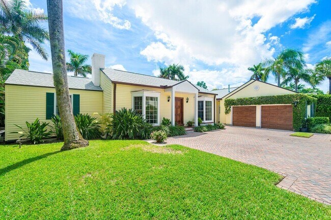 Photo - 240 Miraflores Dr
