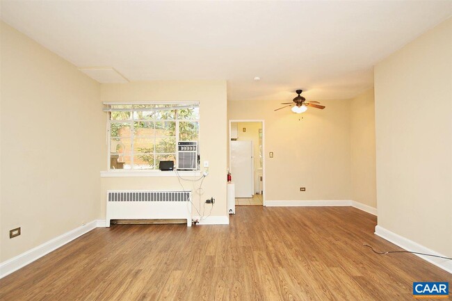 Photo - 32 University Cir Unit 3
