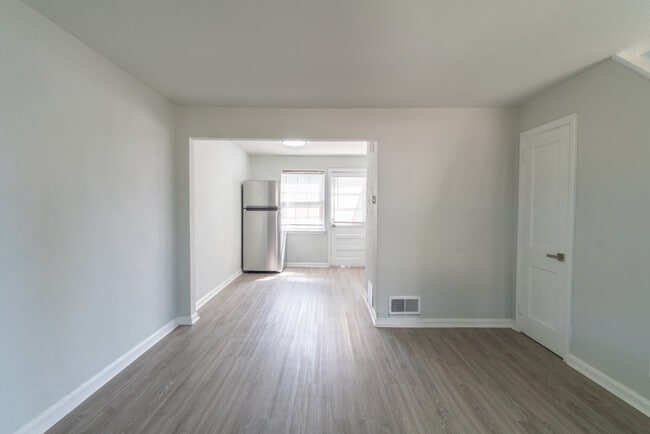 Salem Manor Apartments