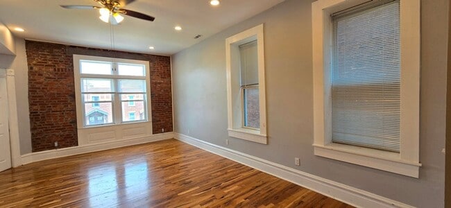 Photo - 2146-2148 Victor St. Unit 2146 2nd Flr