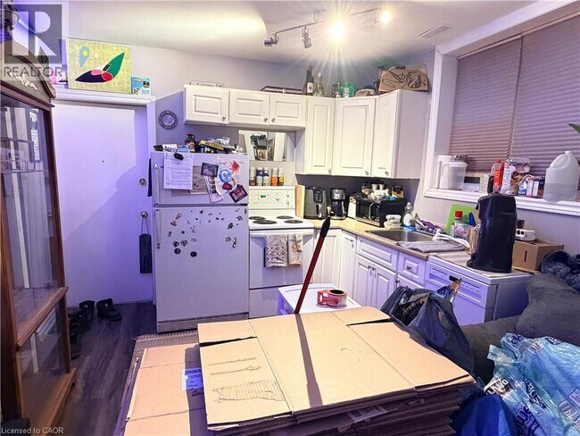 Photo - 318 Dolph St S Unit 6