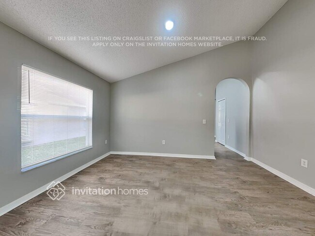 Photo - 334 Thomasdale Ave