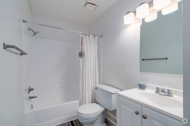 B1 - 2BR, 2BA -810SF - Primary Bathroom