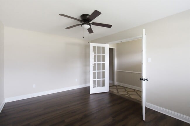 Photo - 2106 Rose Rd