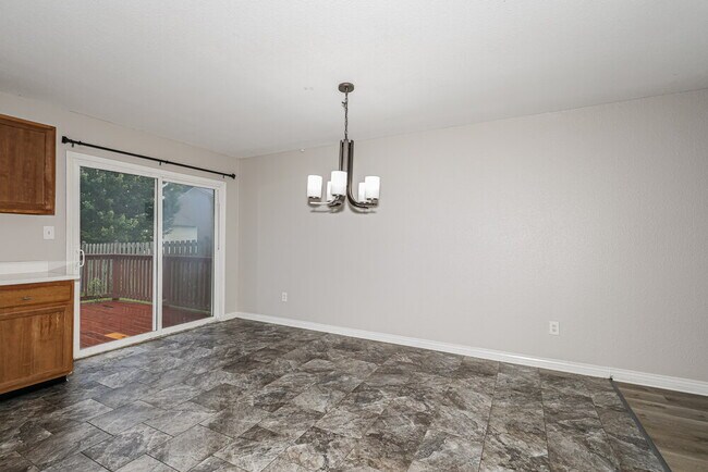 Photo - 1859 Ernest Dr