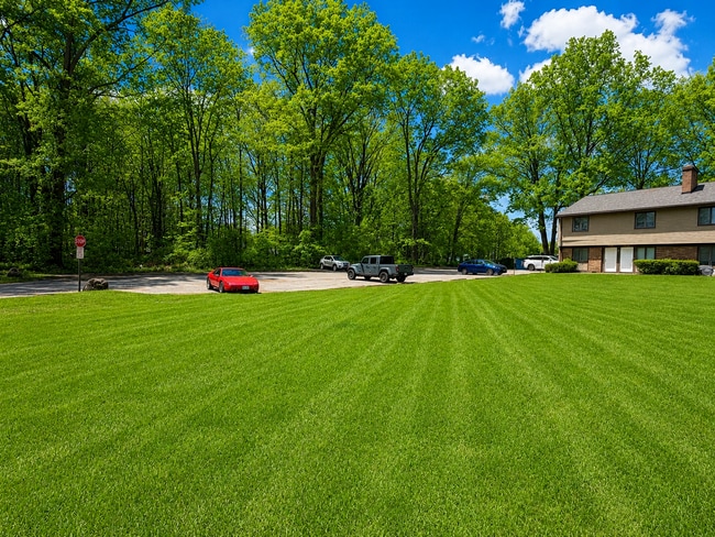 Photo - 2-Bedroom Townhouse in Stow, OH – Offering the perfect blend of comfort, convenience, and modern ... Unit 2453