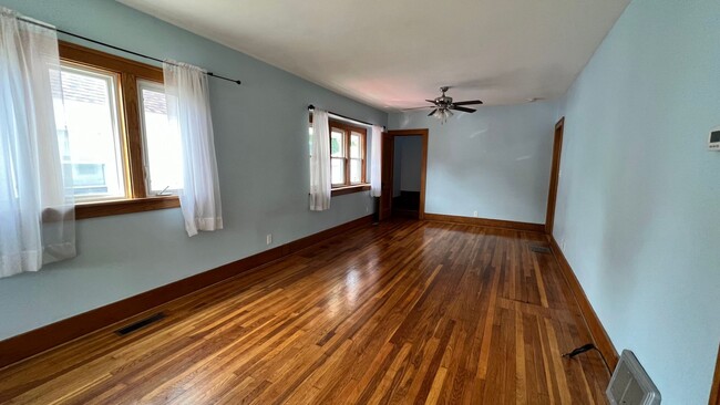 1431 Pine NW - Water Included- Walk to Ric... Rental - House Rental in ...