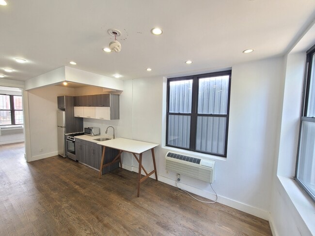 Photo - 183 Classon Ave Unit 3