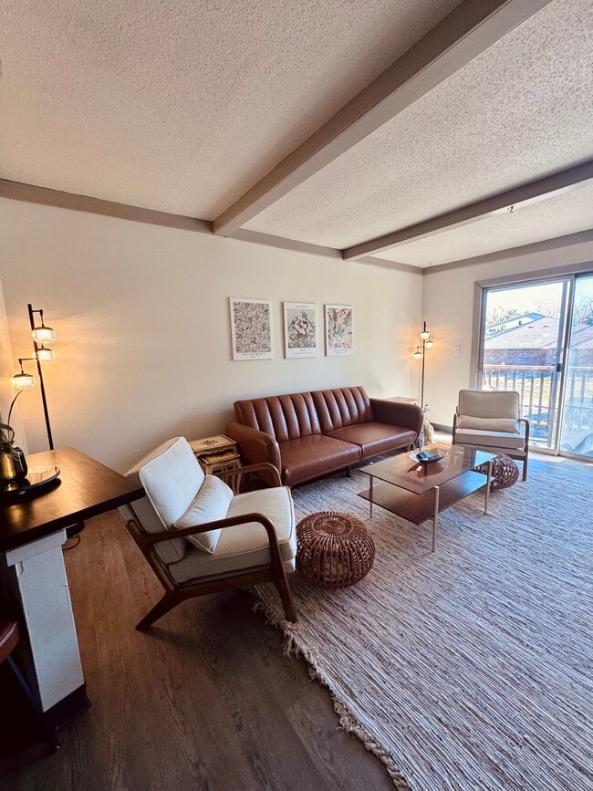 Photo - Lakewood Hills Apartments