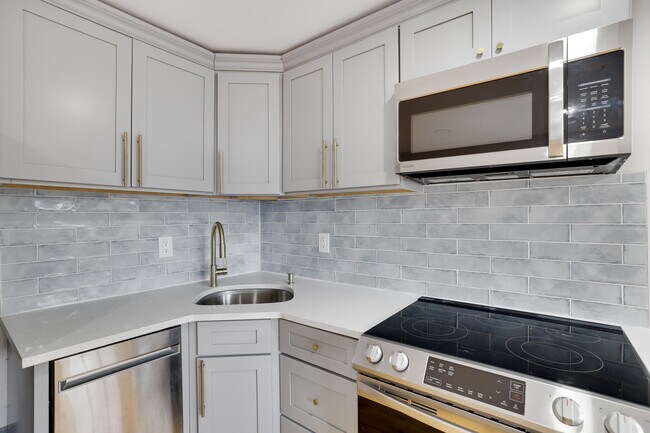 Photo - 314-318 Main St