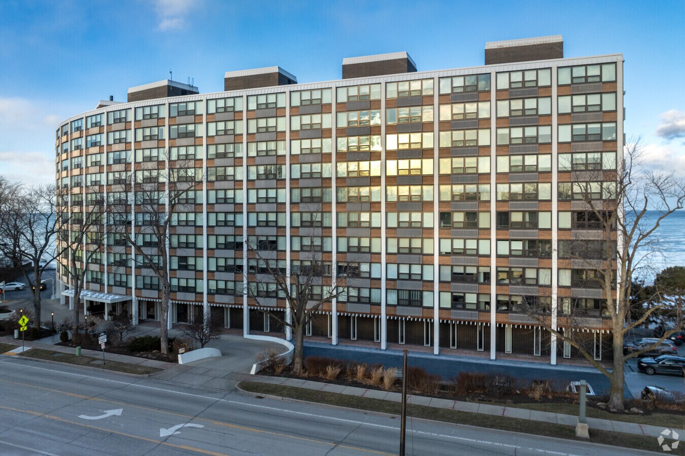 Photo - 1630 Sheridan Rd