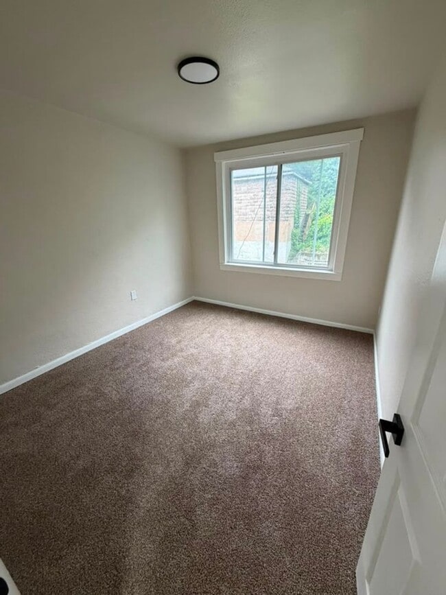 Photo - Spacious 5BR 2BA home in Wilmerding