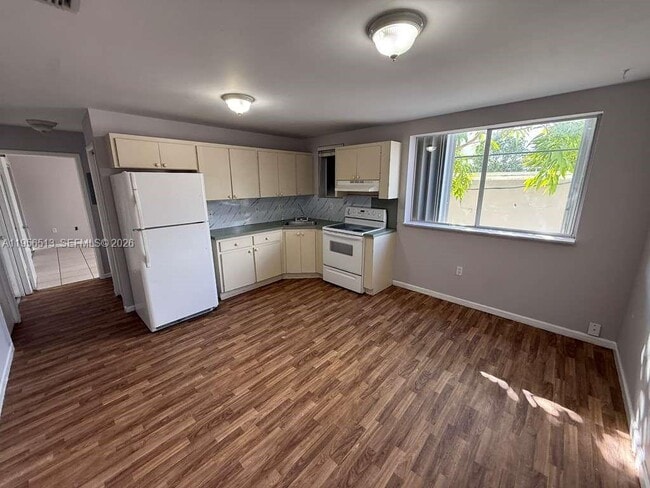 Photo - 229 NW 10th Ave Unit 4