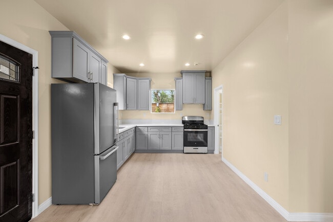 Photo - 146 S Parish Pl