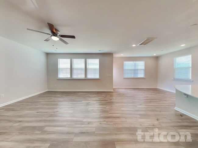 Photo - 112 Fennec Dr