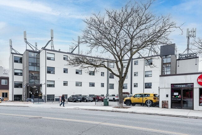 Building Photo - 1420 Kingston Rd Unit 104