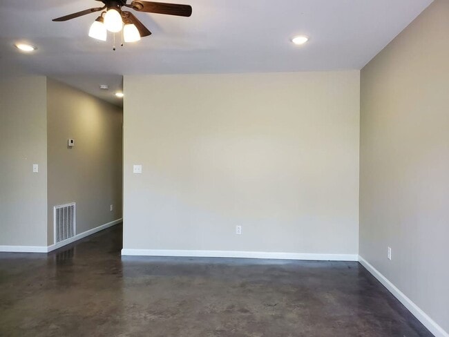 174 Cane Creek Ln Unit White House 174