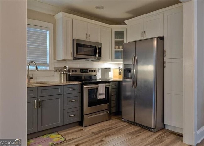 Photo - 1074 Jefferson Ave