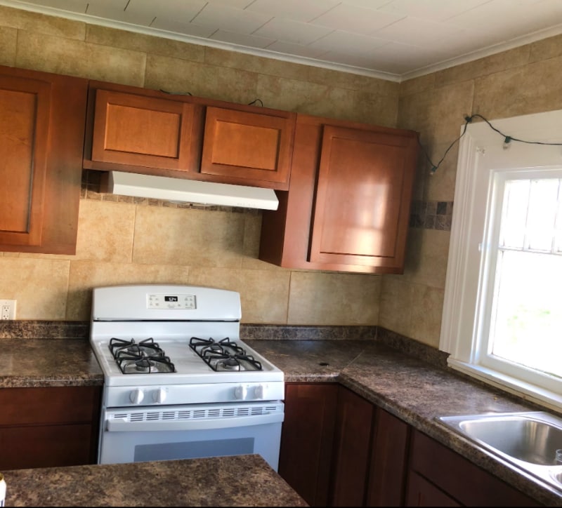 Photo - 220 W Riverside Dr