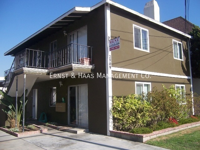 Building Photo - 2909 E 6th St Unit #C Rental