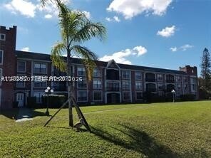 3760 Inverrary Dr Unit 1S