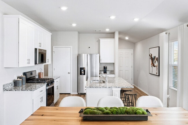 Photo - Tricon Saddle Creek