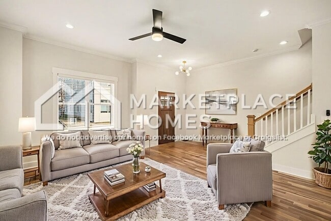 Photo - 1034 E Trinity Ln