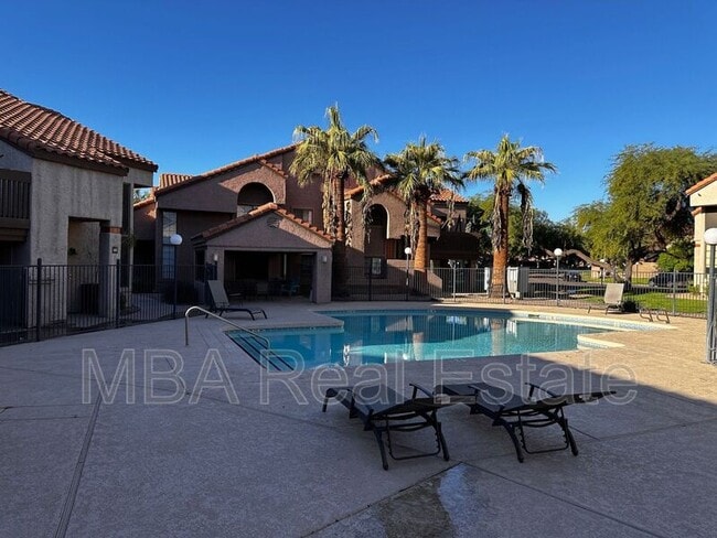 Photo - 700 E Mesquite Cir Unit Q220