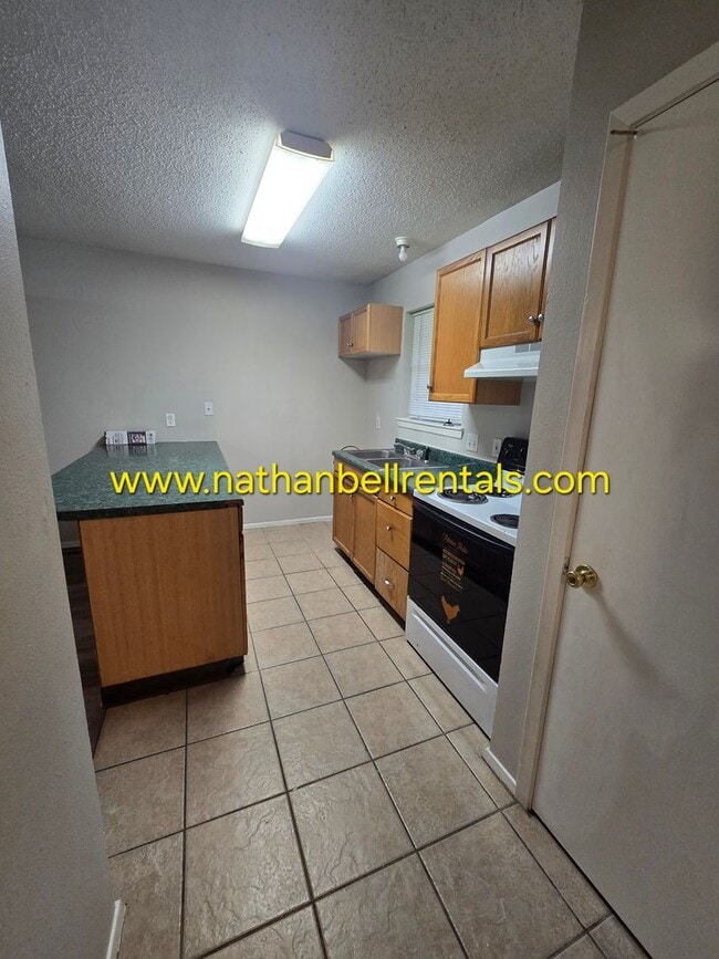 Photo - 736 8th St SE