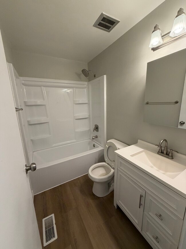 Photo - 6861 Emerald Ave Unit 6863