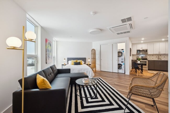 Photo - Bright Studio Apartment with large kitchen... Unit 501