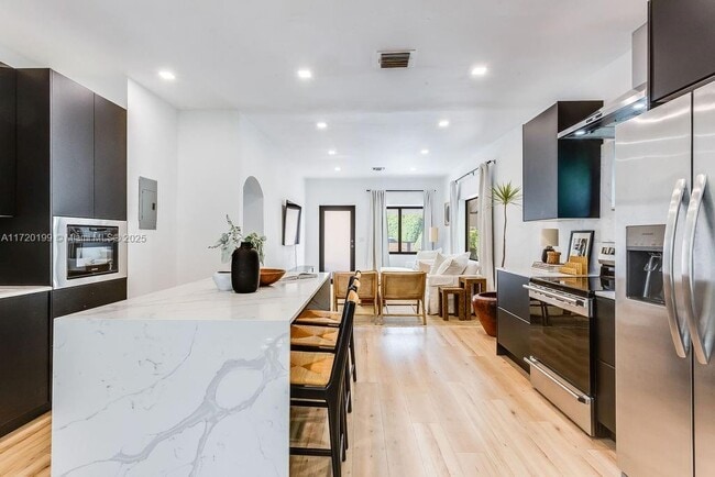 Photo - 235 NW 50th St