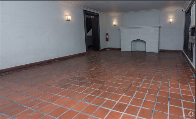 Building Photo - 6709 S Cregier Ave Unit 3D Rental