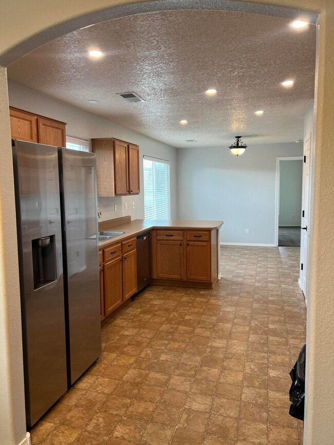 Photo - 1004 Desert Paintbrush Loop