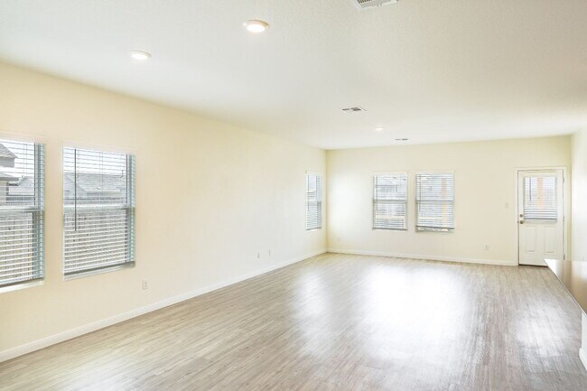 Photo - 9134 James Bowie Apartamento