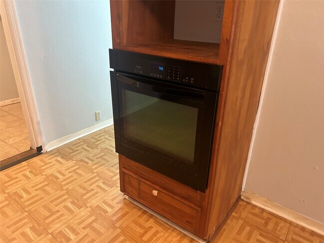 Photo - 17030 Morgan Ln House