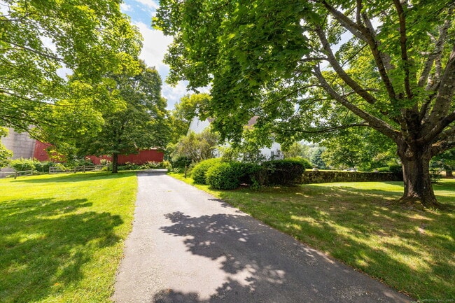 Photo - 73 Westledge Rd