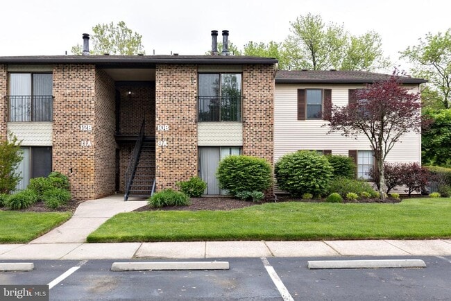 Photo - 10 Sumac Ct