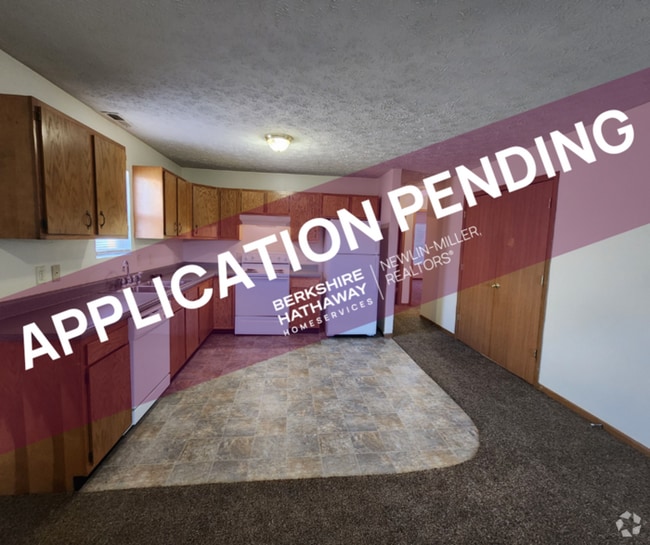Building Photo - 2 BR Upper Apartment - Pets Welcome!