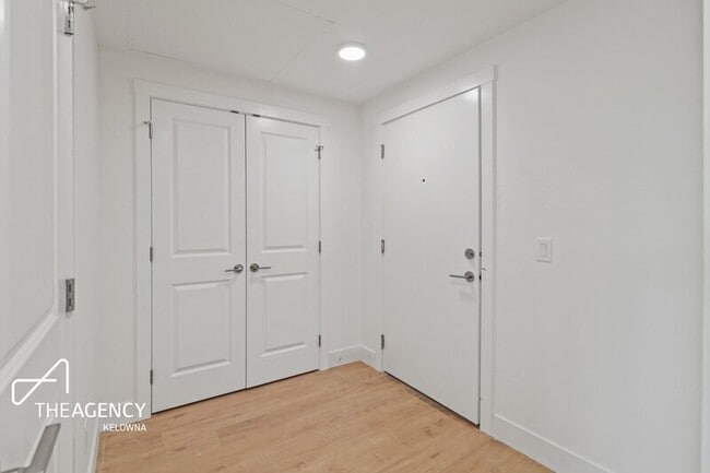 Photo - 1036 Coronation Ave Unit 403