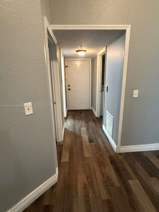 Photo - 2516 Centergate Dr Unit 306