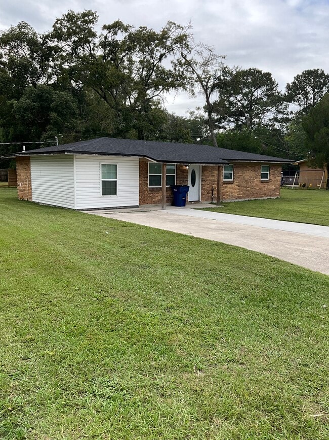 Photo - 512 Quail Ln