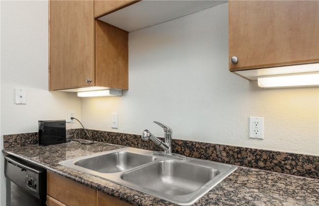 Photo - 1901 5th E Ave Unidad 1312