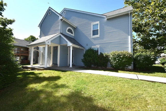 Building Photo - 57 Tanglewood Ct Unit Not Applicable