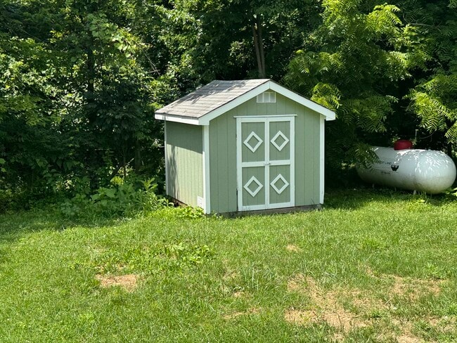 Photo - 1027 Morgan Ross Rd