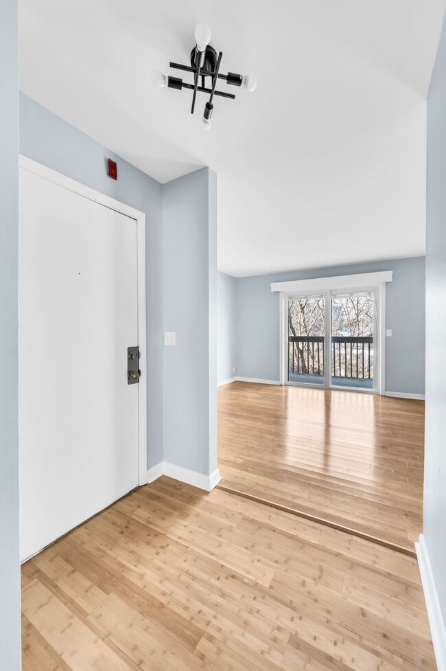 Photo - 221 Summit Ridge Dr