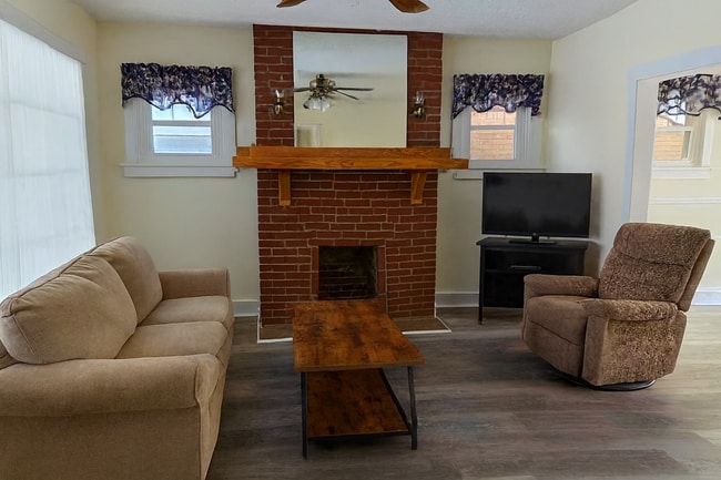 Photo - 2940 Brevard Ave