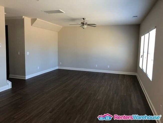 Photo - Beautiful 4 bedroom home with a fenced yard!