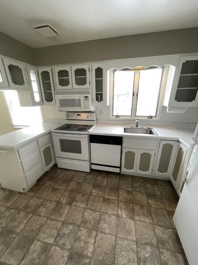 Photo - 2025 2nd Ave N Casa